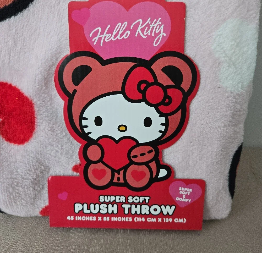 Hello Kitty Super Soft Plush Throw – 45” x 55” Heart & Kitty Design